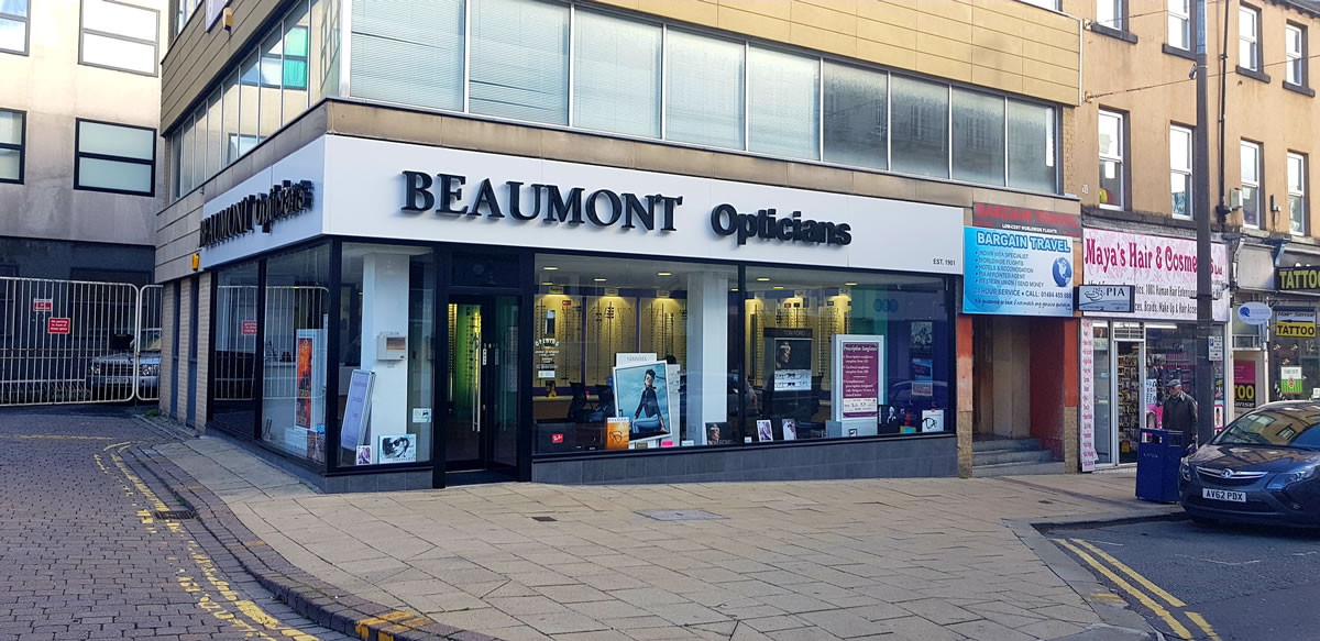 Shopfitting by Millerbrown at Beaumont Opticians 